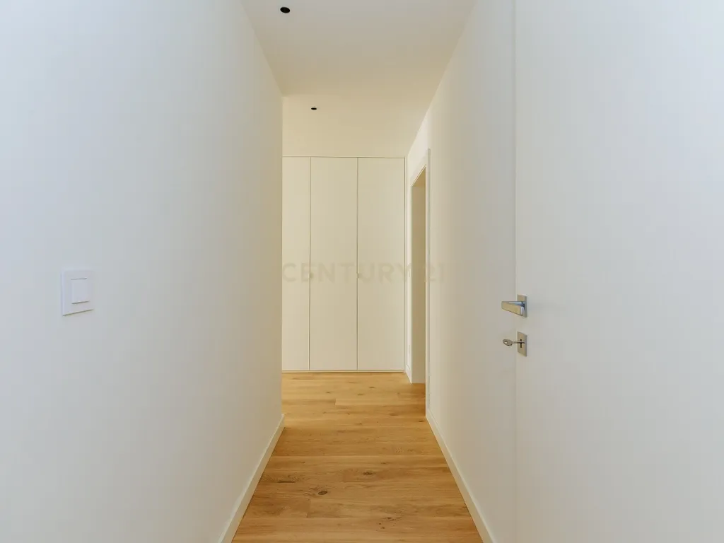 Apartamento T2 Novo a estrear em Areeiro - Image 17