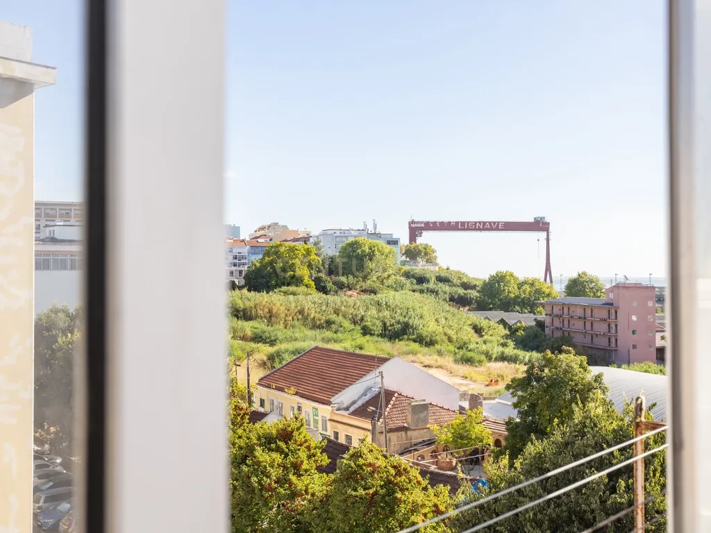 Apartamento T3 em Almada com Excelente Localização - Image 30
