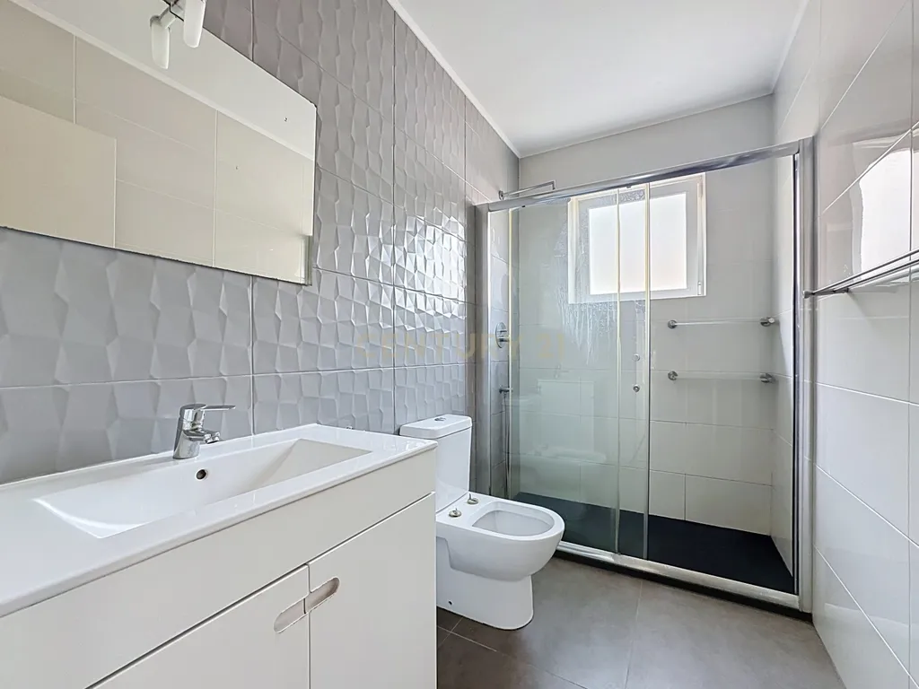 Apart. T3 remodelado em Paio Pires - Image 16