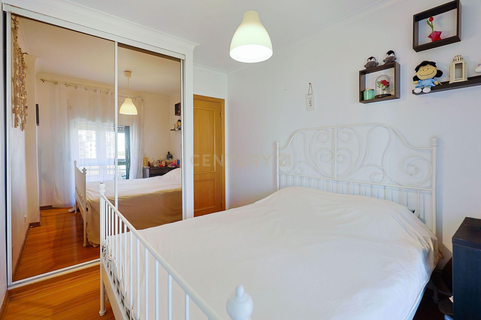 Fotografia 12 de Excelente Apartamento T3 no Feijó – Conforto, Luminosidade e Centralidade