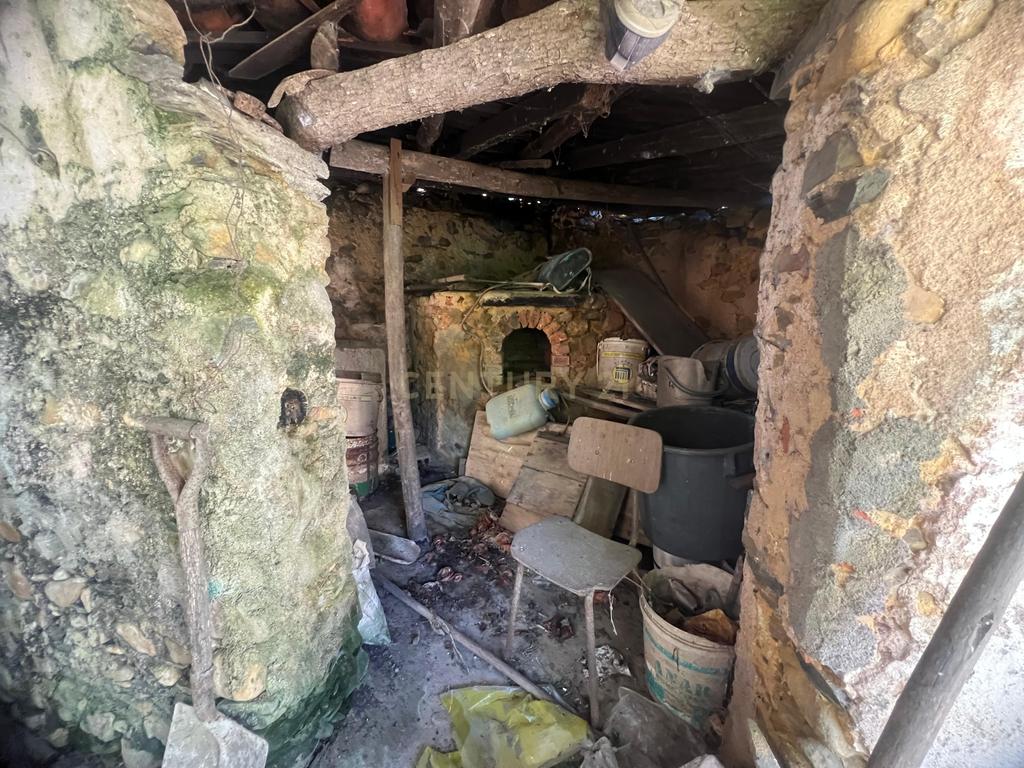 Casa para reconstrução total a 10 min da Praia Fluvial de Aldeia do Mato Abrantes - Image 18