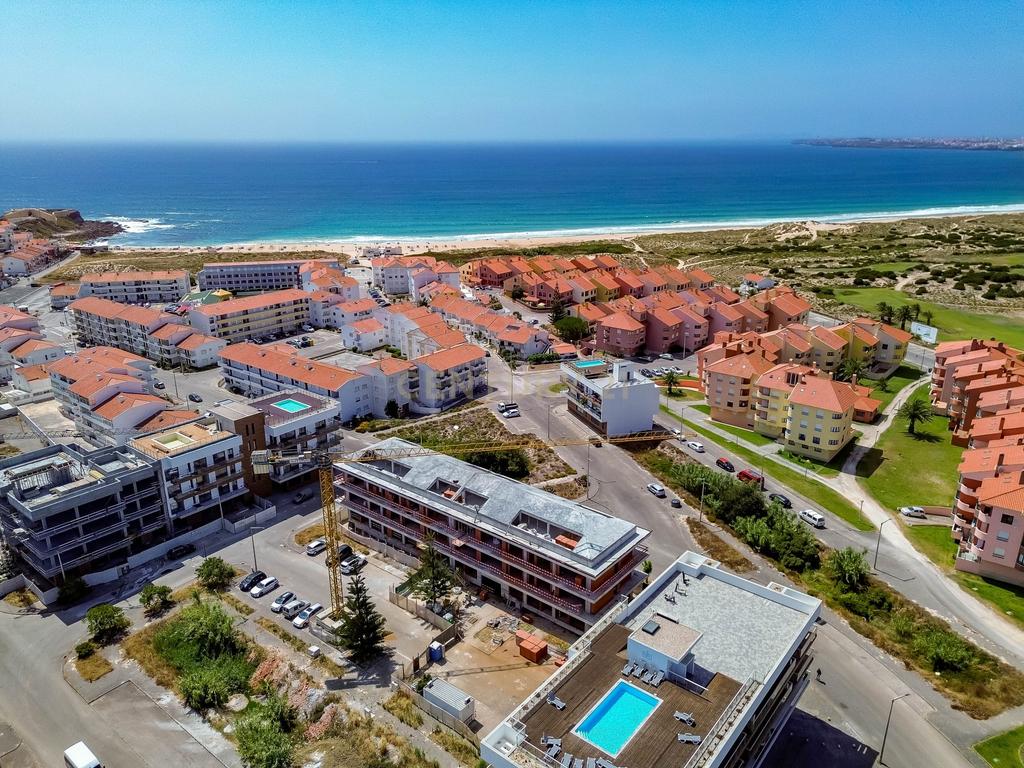 T2 Nova construção, Praia da Consolação, Peniche - Image 9