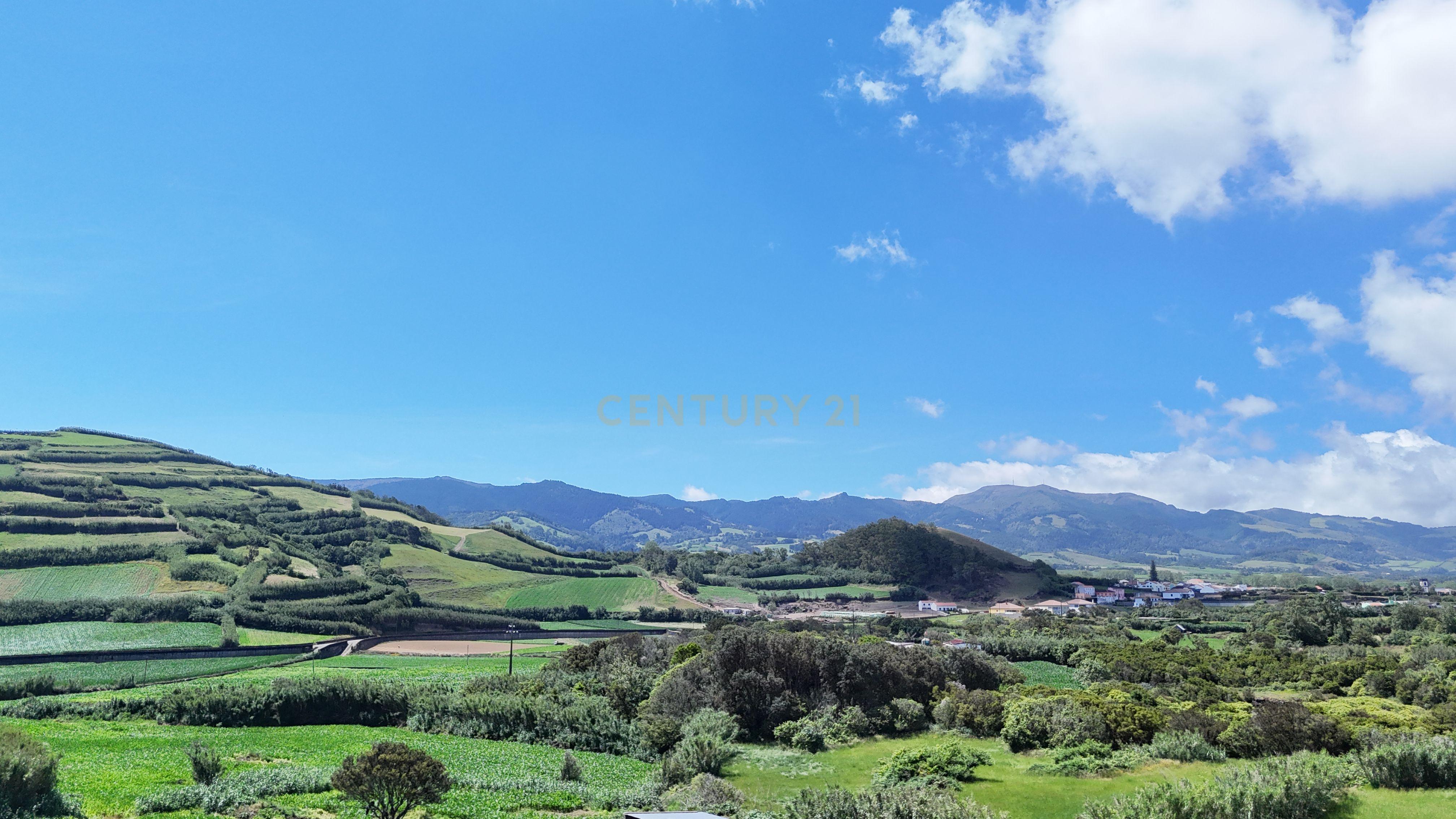 Fotografia 5 de Terreno rustico na Ribeirinha, Ribeira Grande