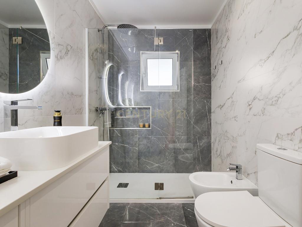 Apartamento T2 mobilado | Condomínio com Piscina - Image 19