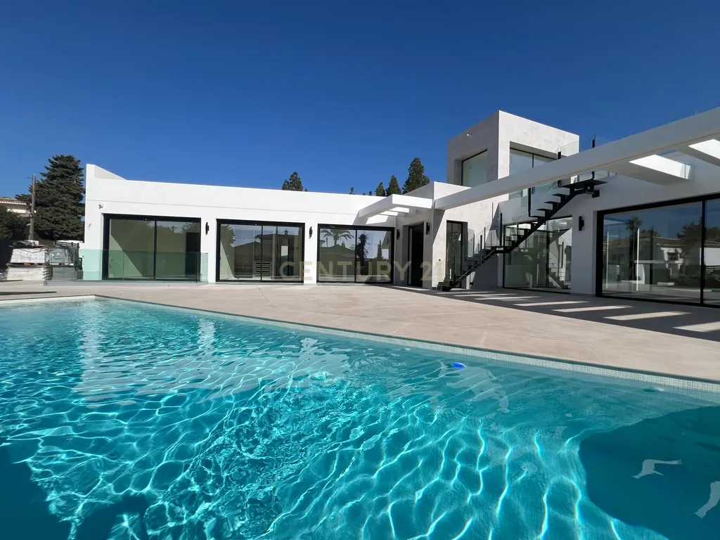Moradia contemporânea de construção recente - Image 21
