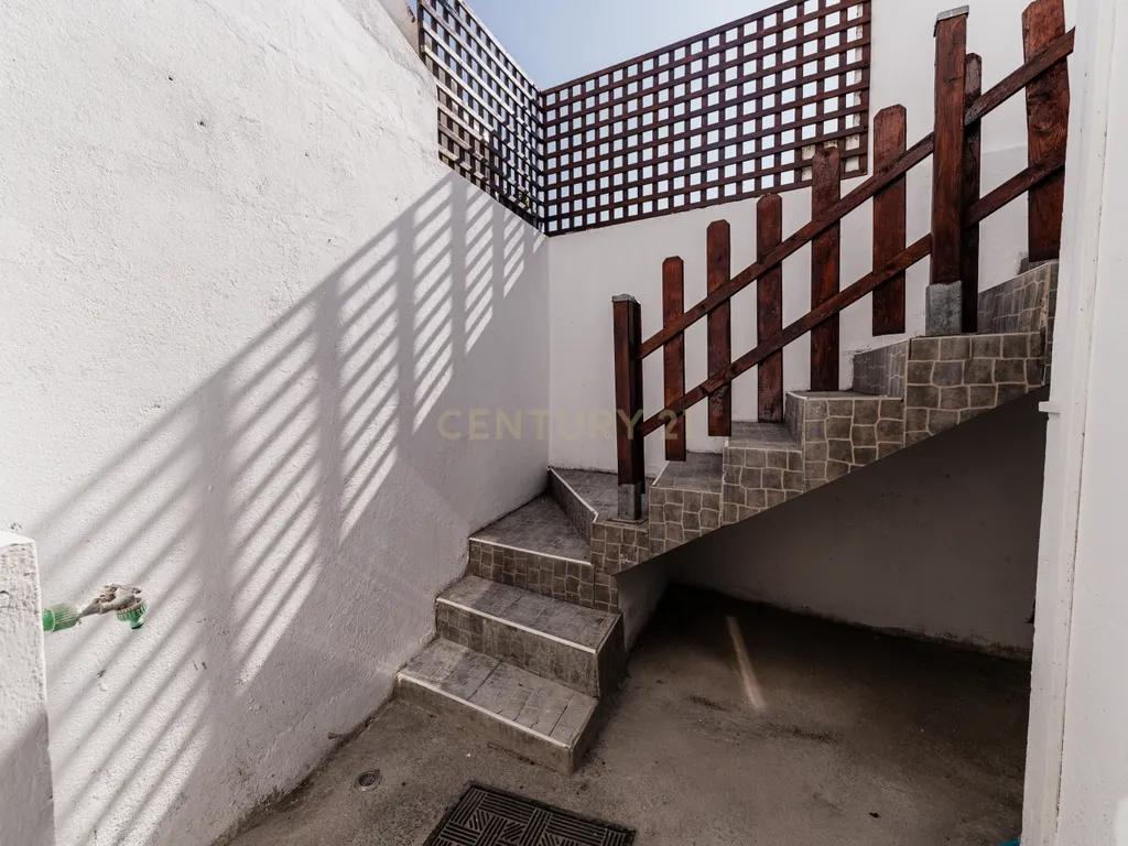 Moradia T3 com Terraço e Vista Mar em Santa Cruz, Lagoa - Image 15