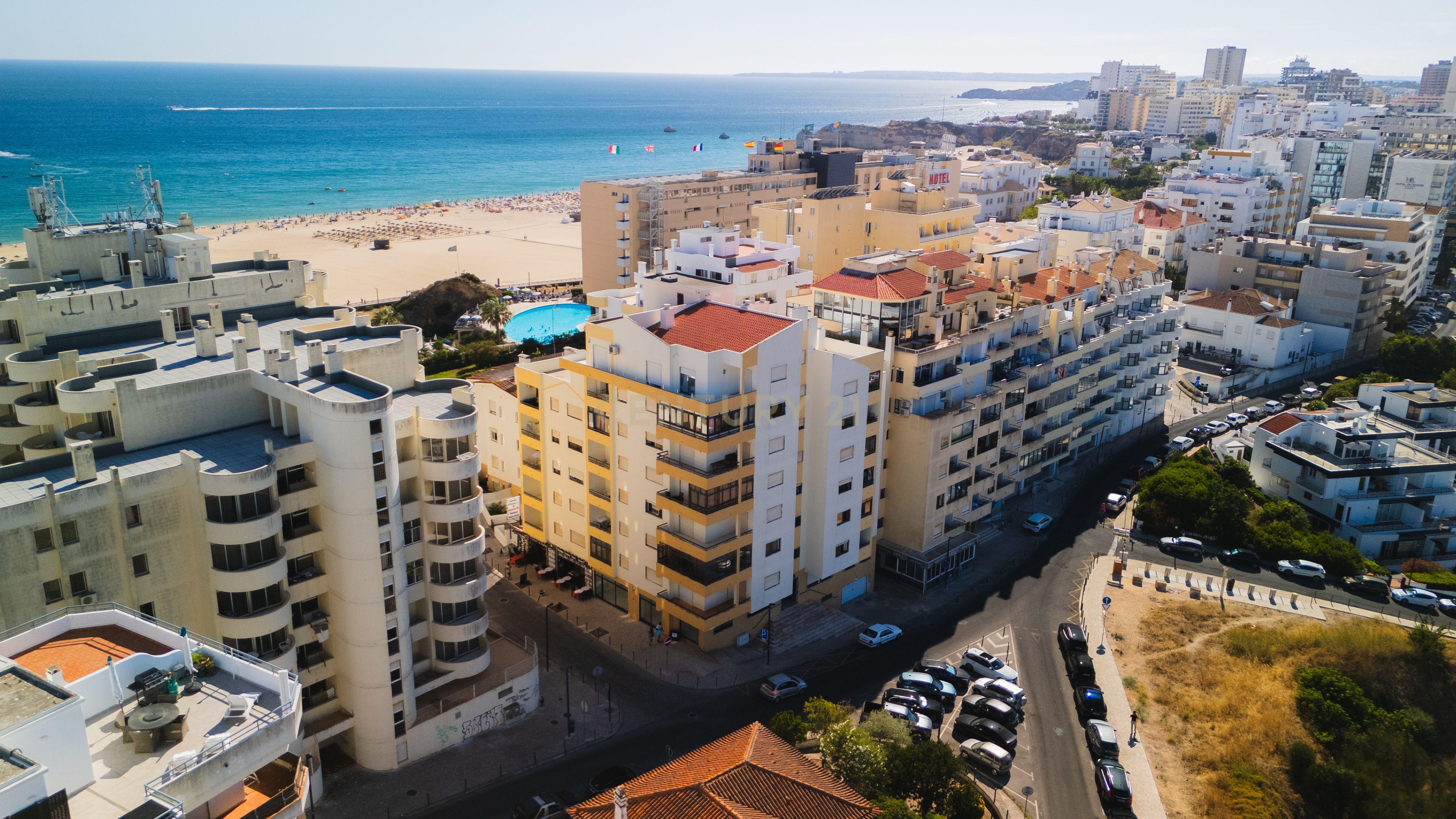 T2 com lugar de garagem, Vista Mar e Vista Rio na Praia da Rocha