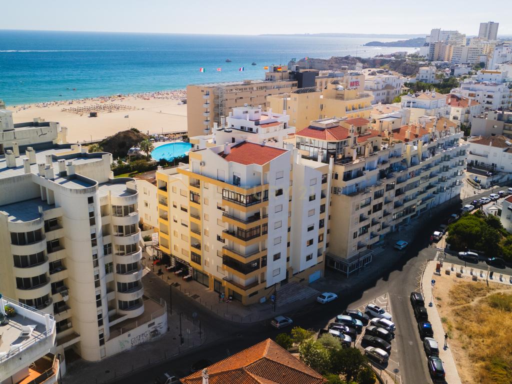 T2 com lugar de garagem, Vista Mar e Vista Rio na Praia da Rocha - Image 30