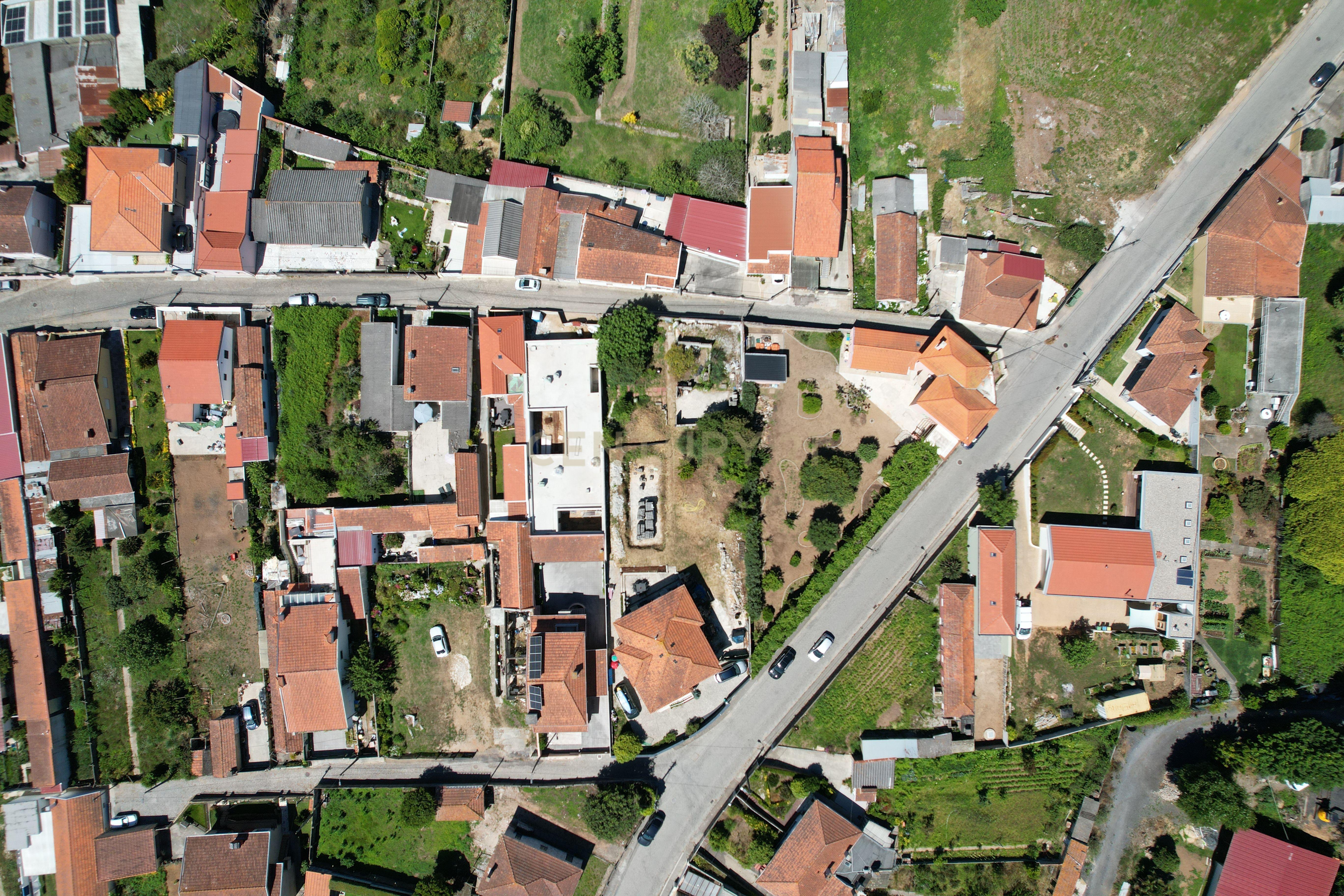 Fotografia 10 de Moradia para Remodelação com Projeto Aprovado em São Félix da Marinha- Vila Nova de Gaia.