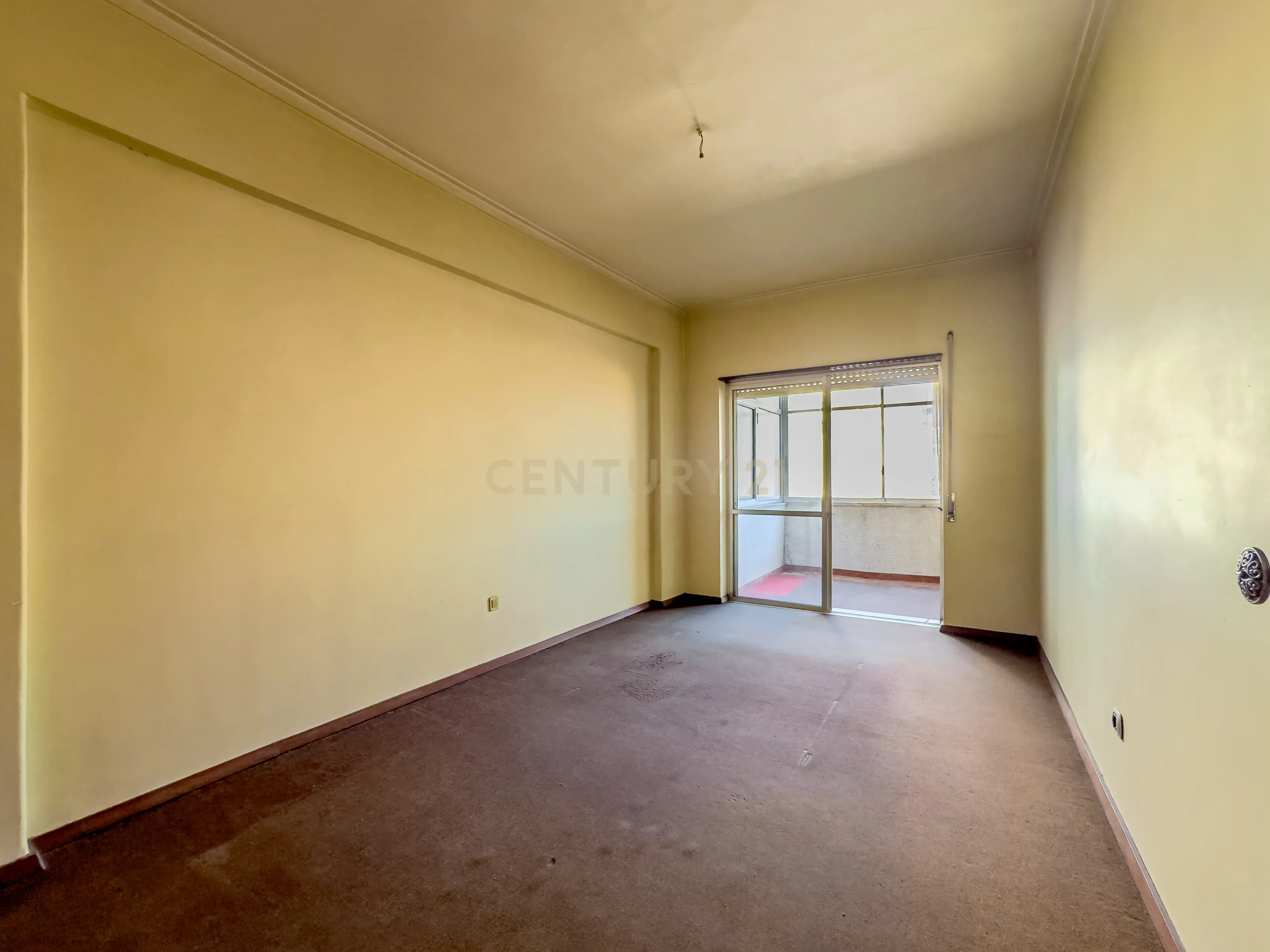 Fotografia 8 de Apartamento T2  com vista de Rio  Praça São João Batista  Almada