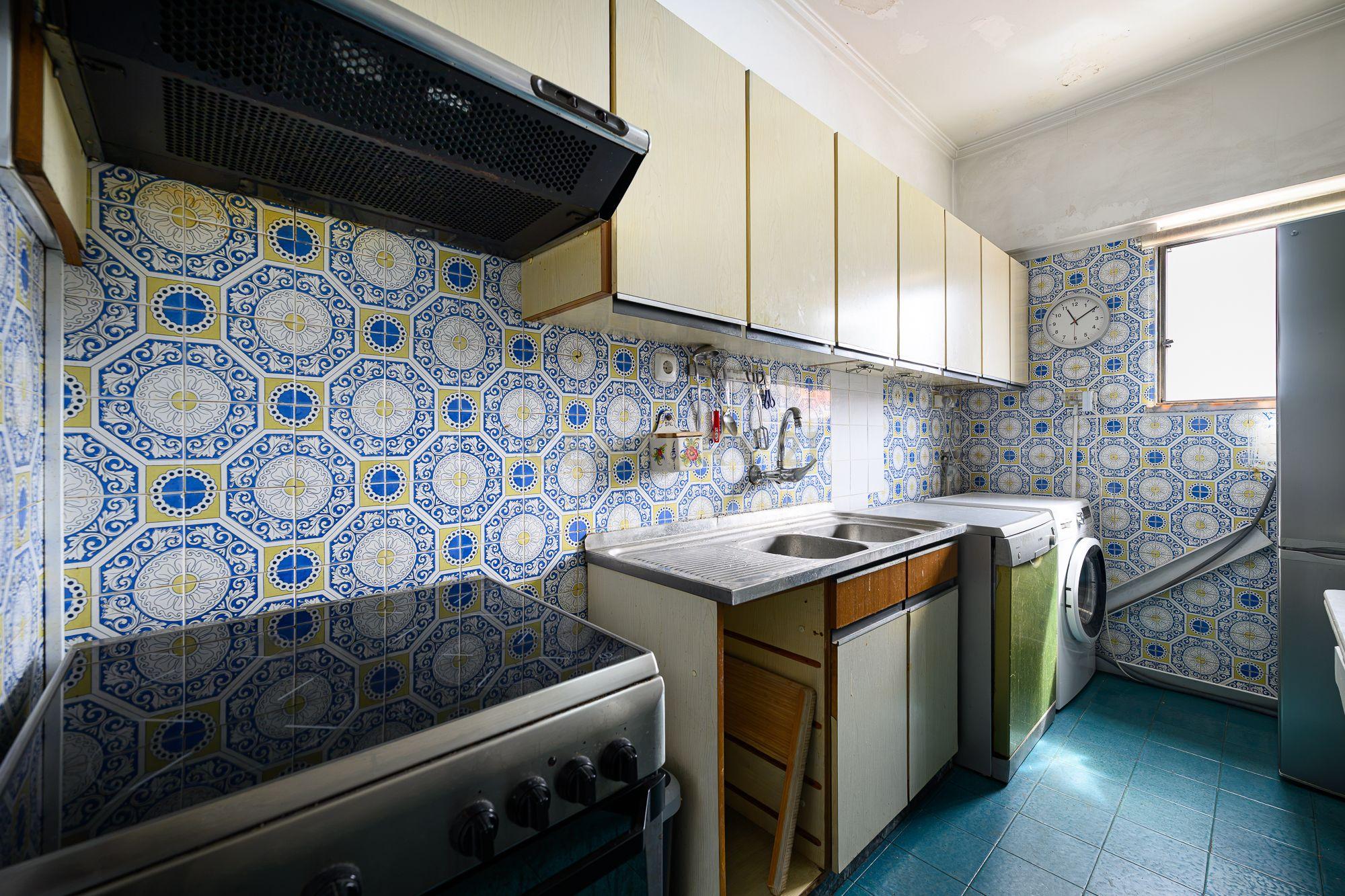 Fotografia 3 de Apartamento T2 em Almada com Varandas e Boa Exposição Solar