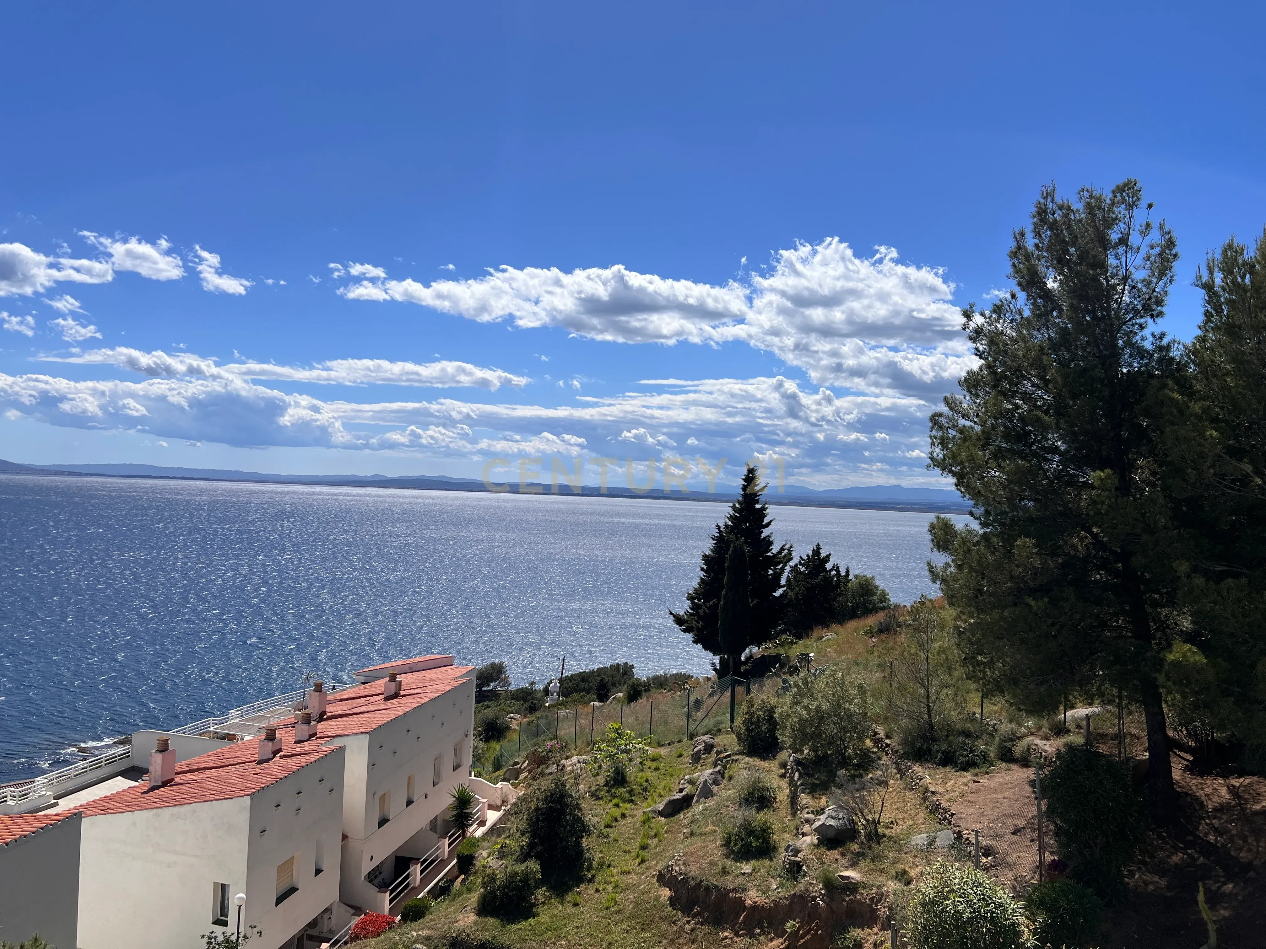 À VENDA - EM ROSES, NA COSTA BRAVA – VISTA PANORÂMICA EXCECIONAL PARA O MAR - Image 27