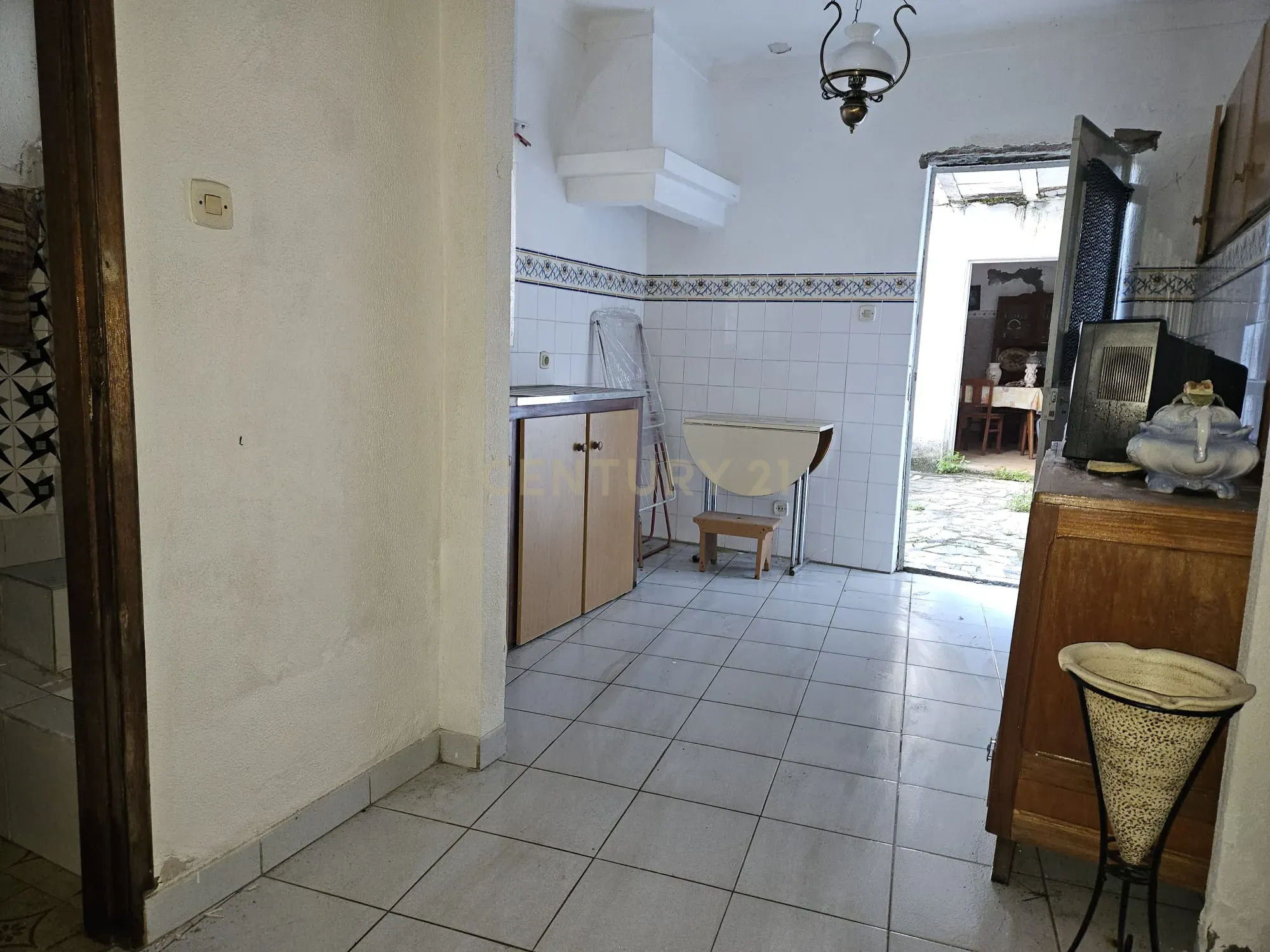 Moradia T2 Rés-do-Chão com Logradouro e Terraço – Alcains - Image 10