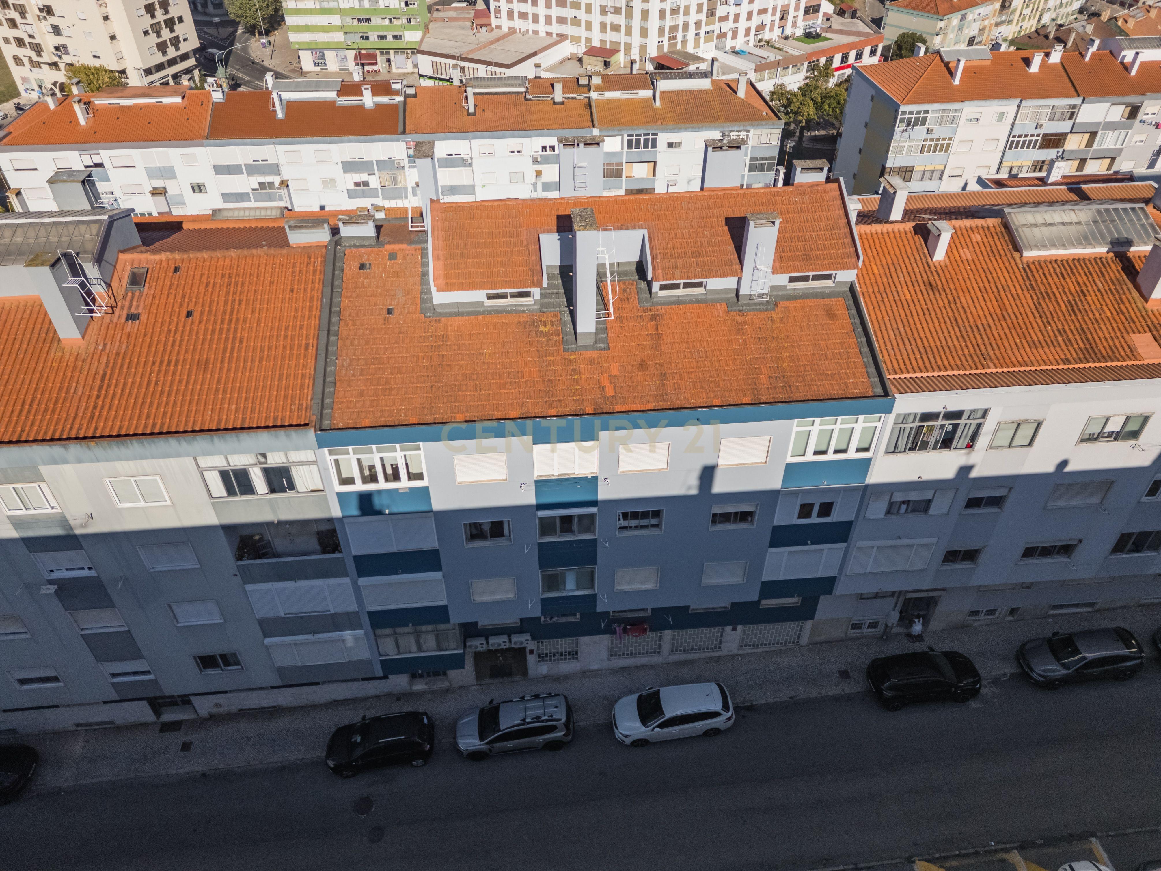 Apartamento T2 à venda em Mina de Água, Amadora — foto 21
