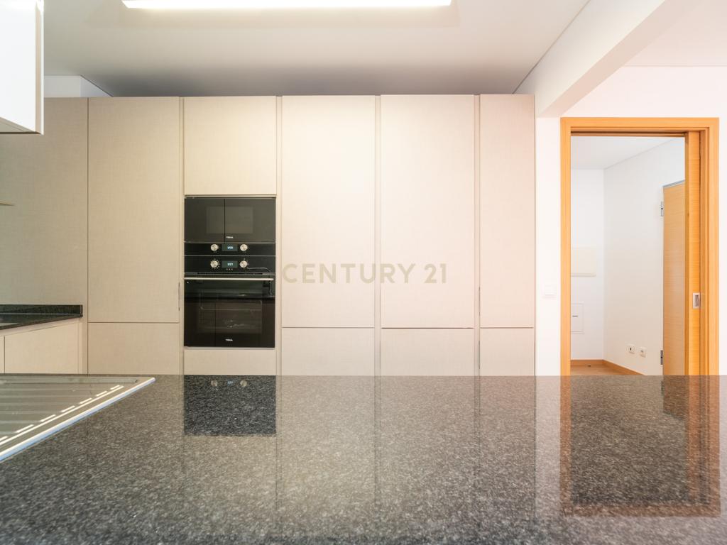 Apartamento T1 com garagem, Olivais, Coimbra - Image 7