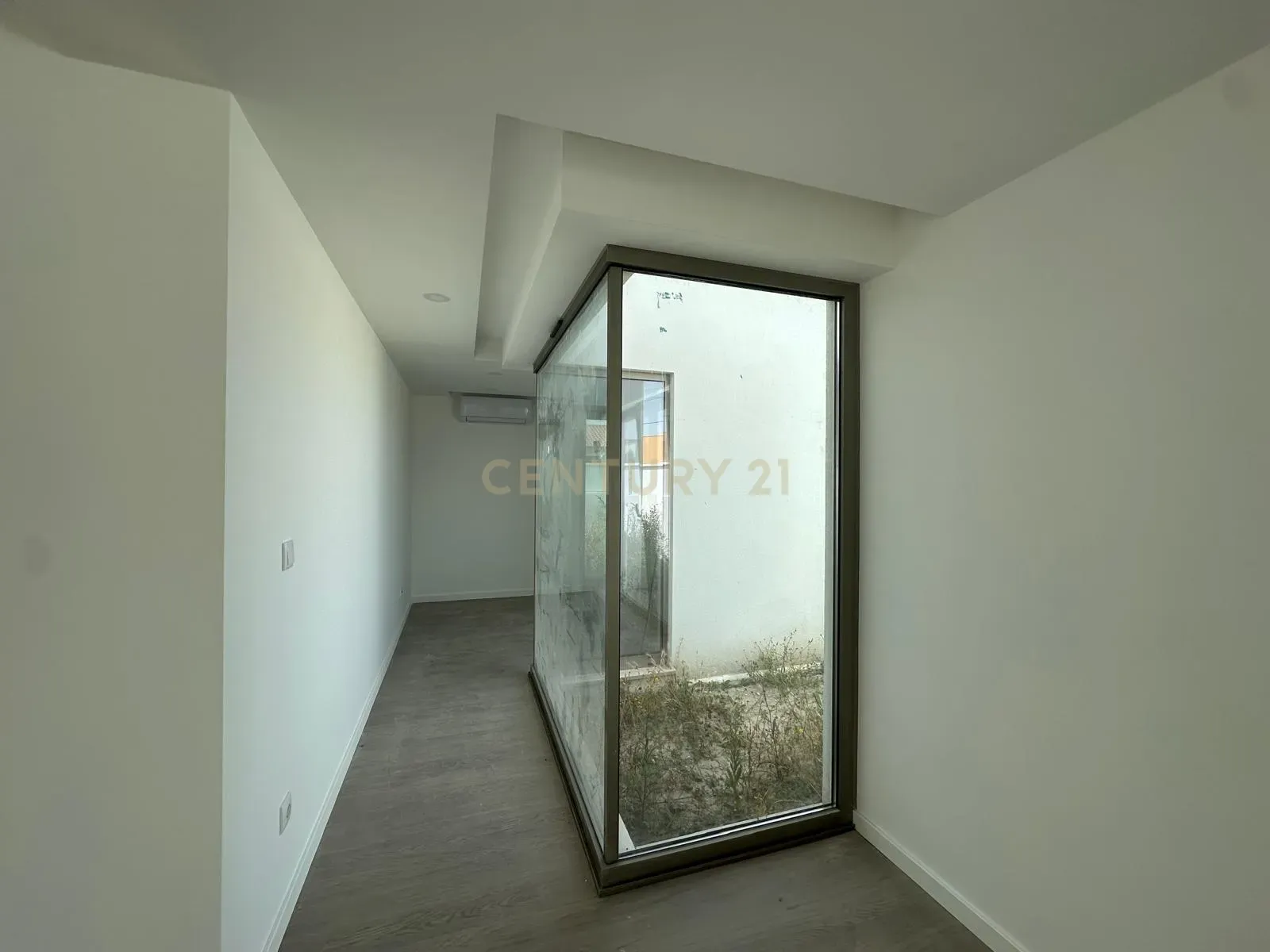 Fotografia 10 de Casa Nova em Cacia, Aveiro - 4 Quartos e Jardim Privado