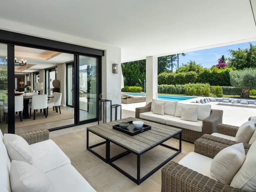 Auriga 36 – Elegância atemporal com vista para o campo de golfe em Nueva Andalucía - Image 22