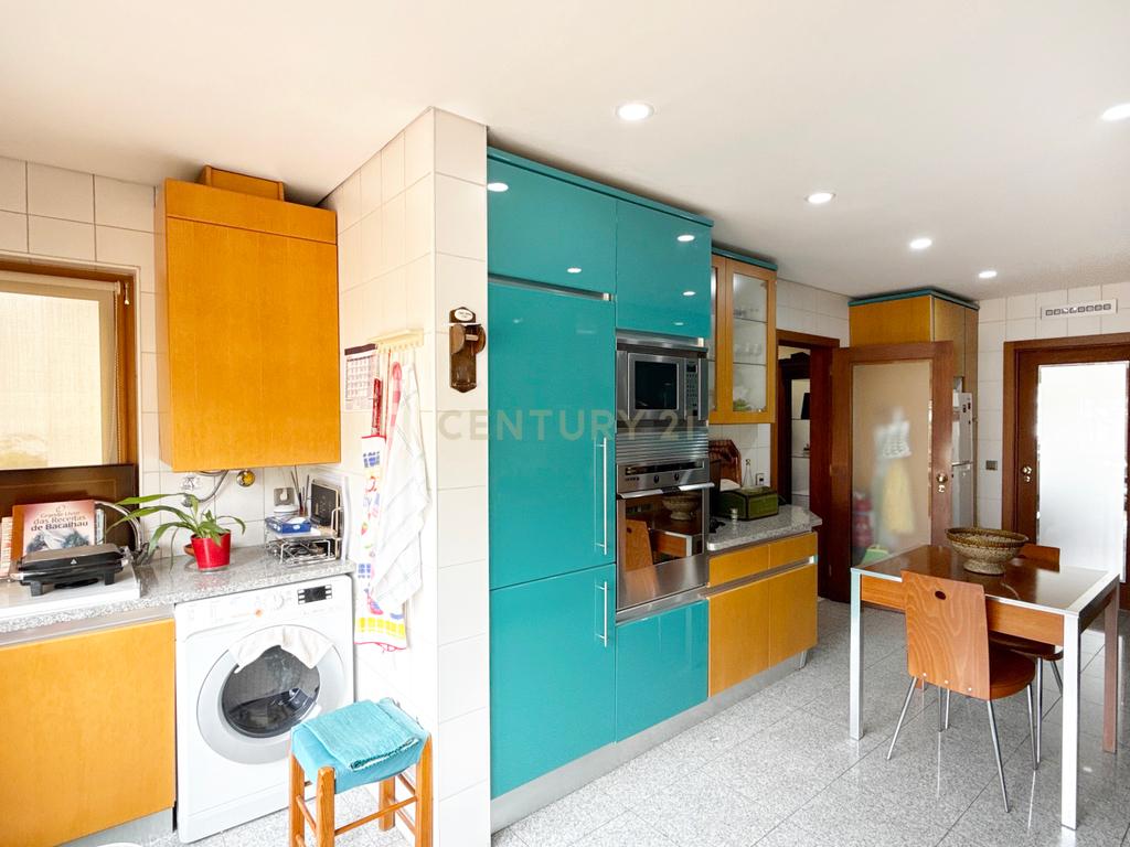 APARTAMENTO T5 DÚPLEX | VISTA RIO | LORDELO DO OURO – FOZ, PORTO - Image 13