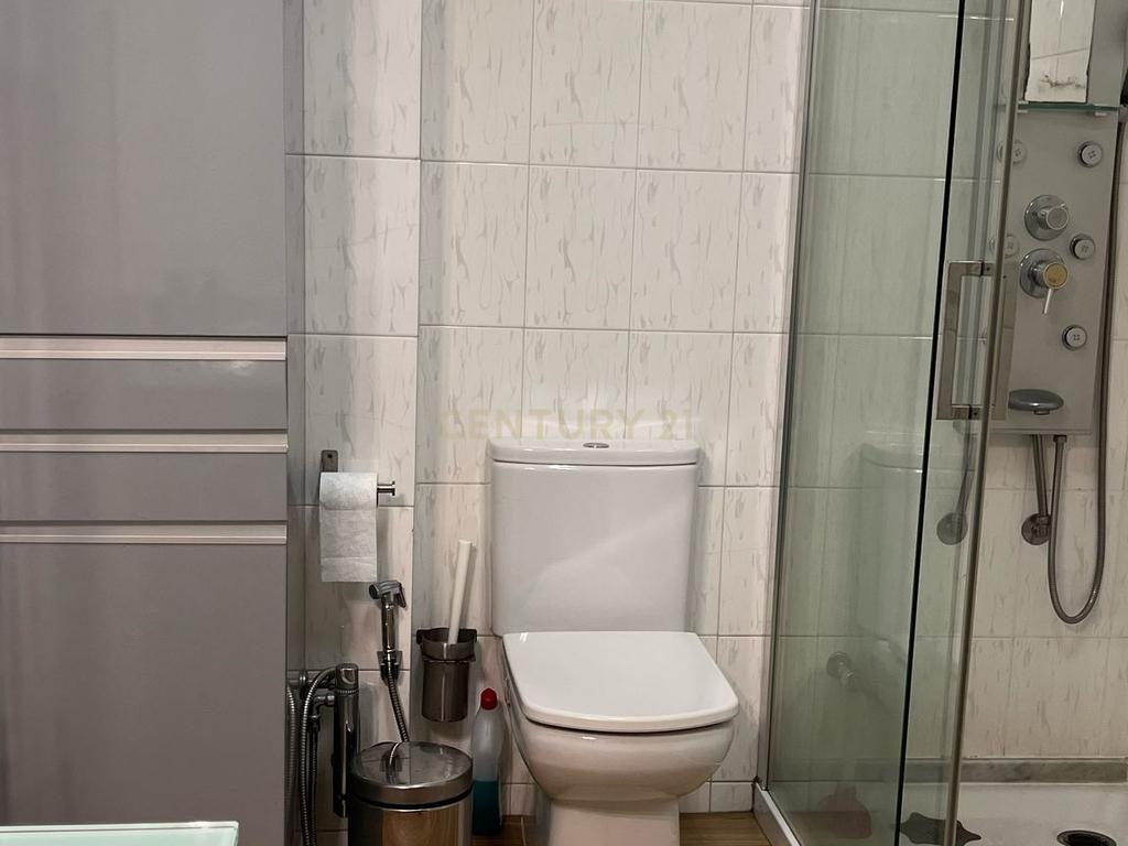 Apartamento T1+1 com Varanda na Maia, Porto - Image 7