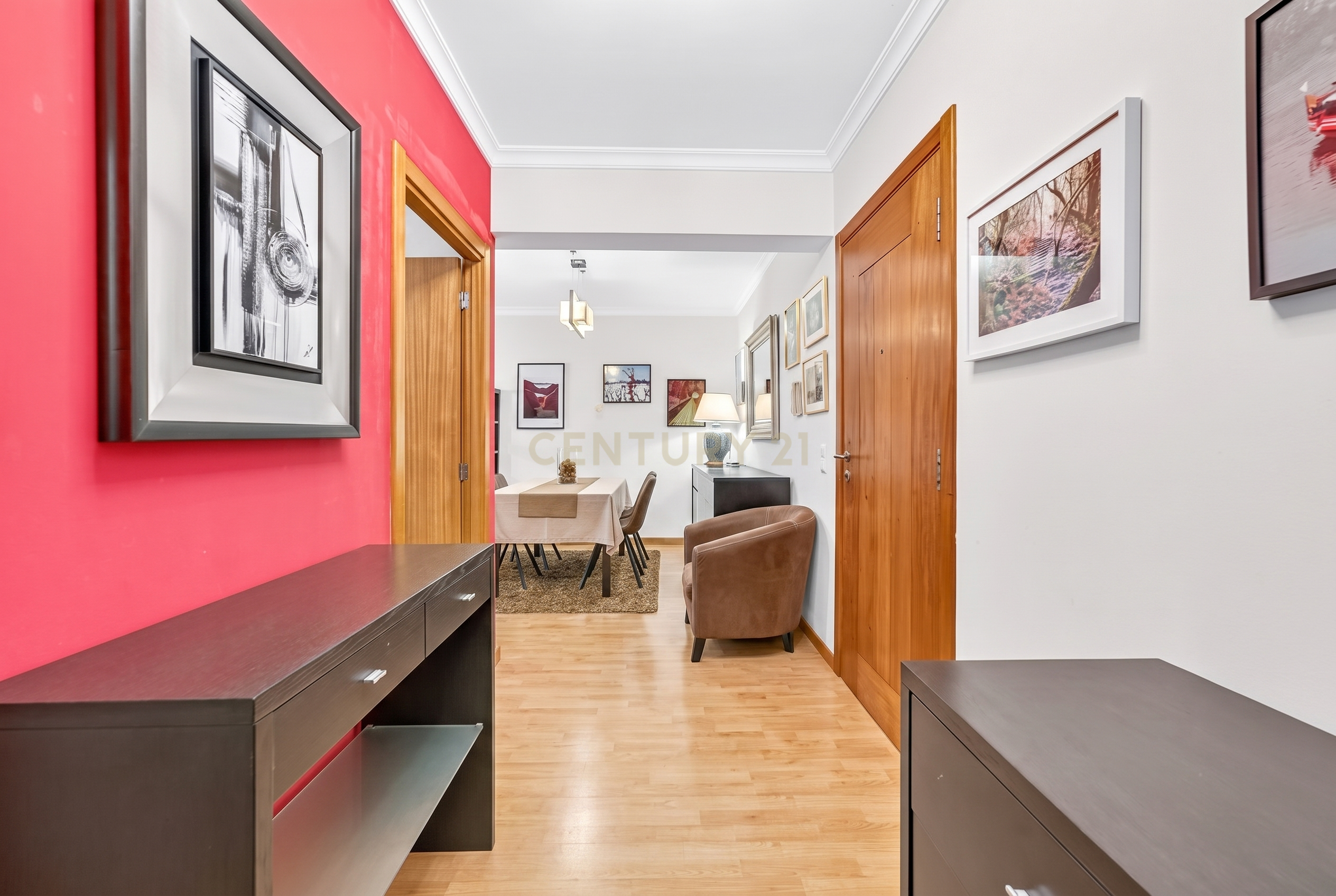 Fotografia 6 de Apartamento T1 com Boas Áreas em Santo António, Funchal