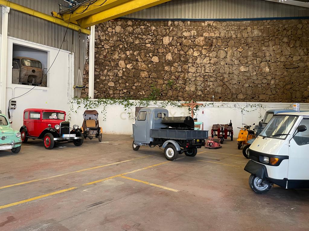 Edifício industrial para venda em Málaga - 878 m², escritórios, ponte rolante e vários acessos - Image 18