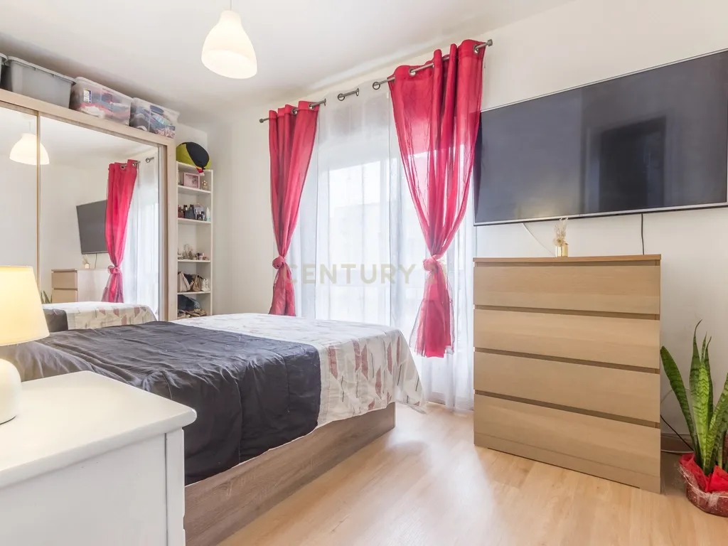 Apartamento T2 Moderno no Monte da Caparica, Pronto a Habitar - Image 8