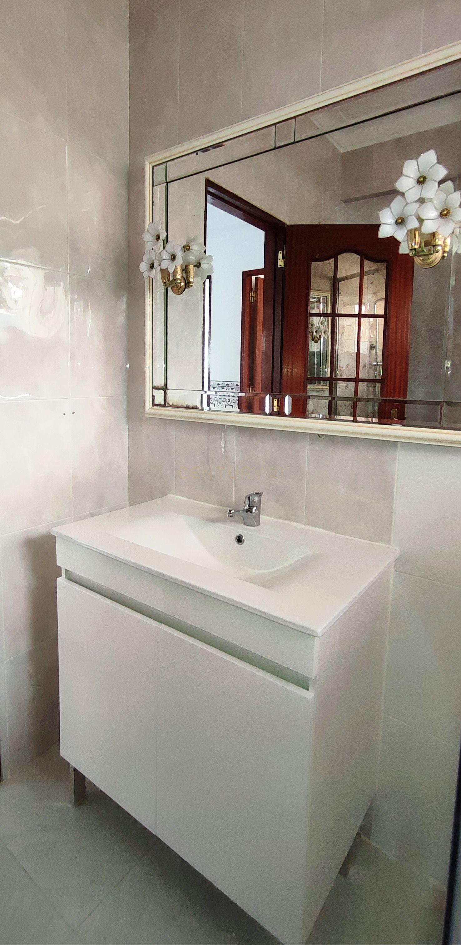 Apartamento T2 Centro Barreiro - Image 19