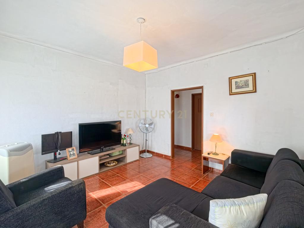Moradia T3 com terreno de 1.800 m² em Espadanal -Viseu - Image 5