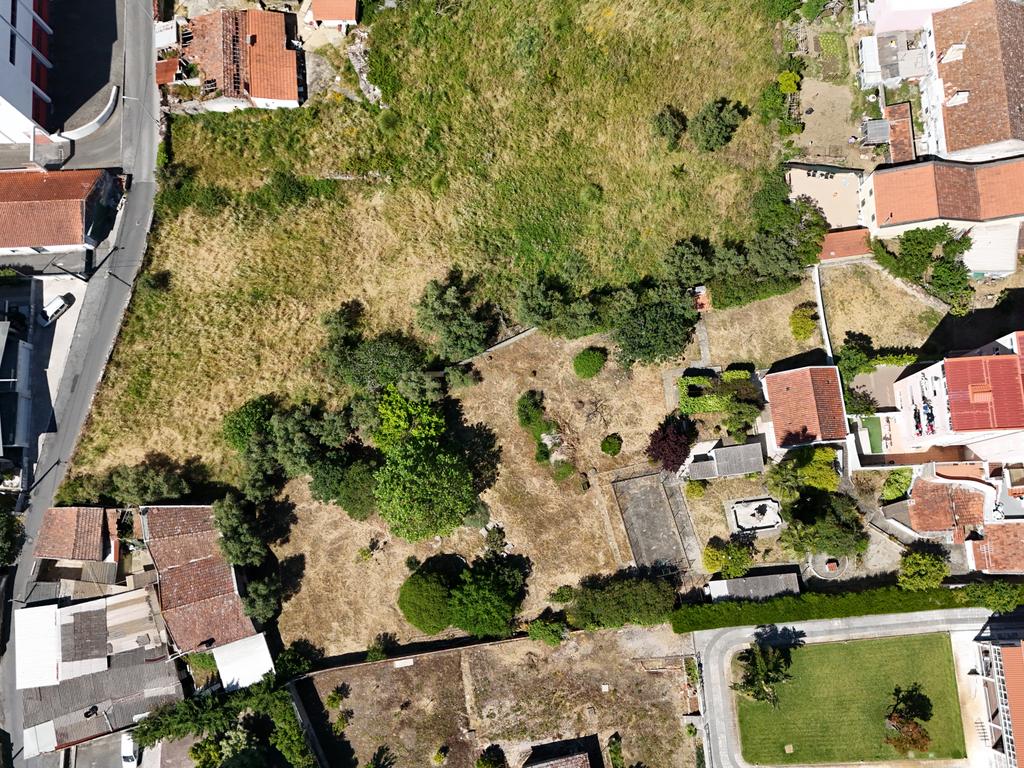 Moradias inseridas em terreno de 2400 m2 - Image 5