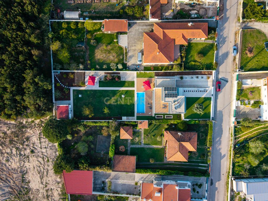Moradia ultramoderna com 3 quartos: Vida sustentável na Costa da Prata - Image 10