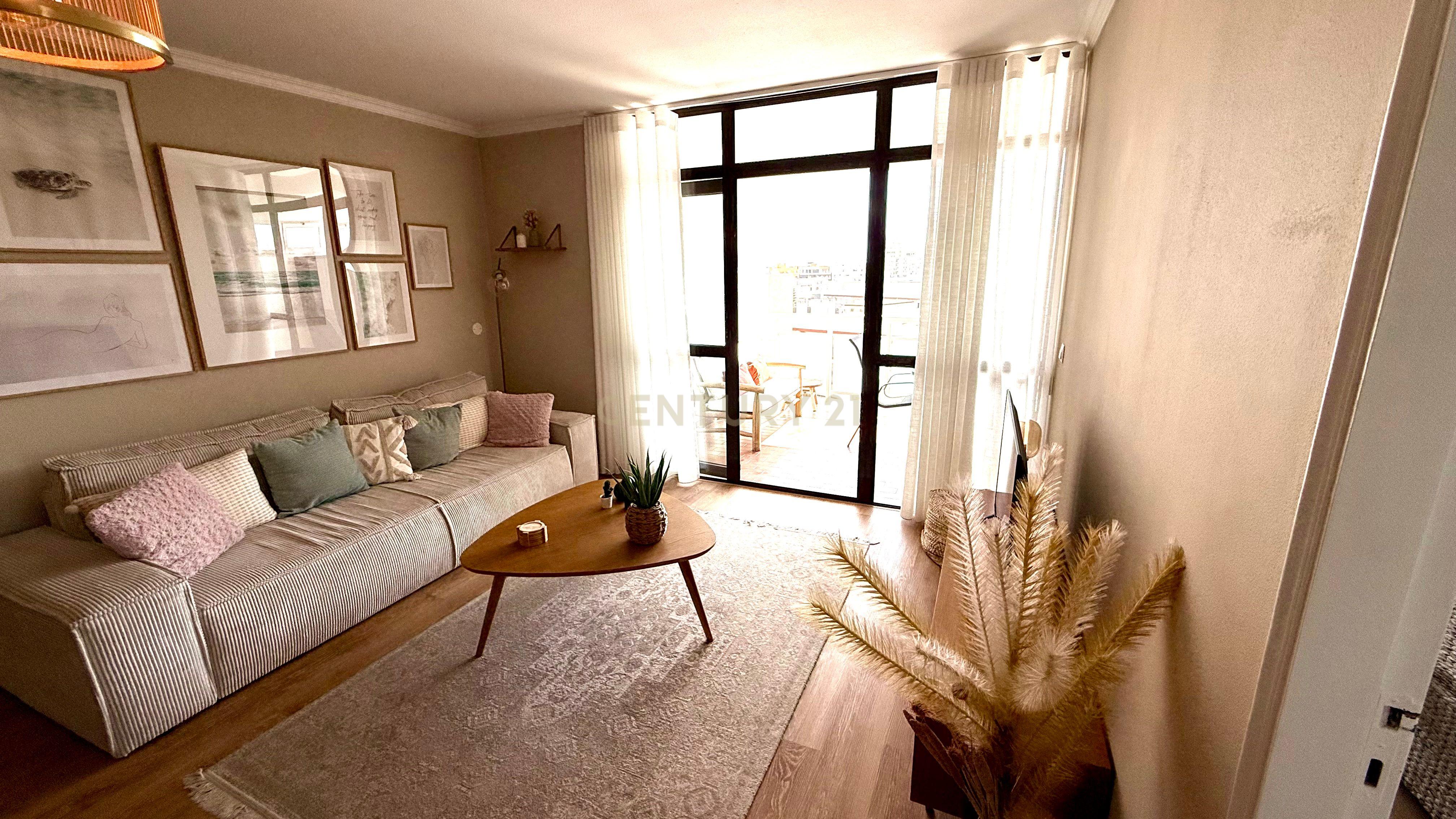 Fotografia 2 de Apartamento T2 renovado em Armação de Pêra a 500 metros da praia.