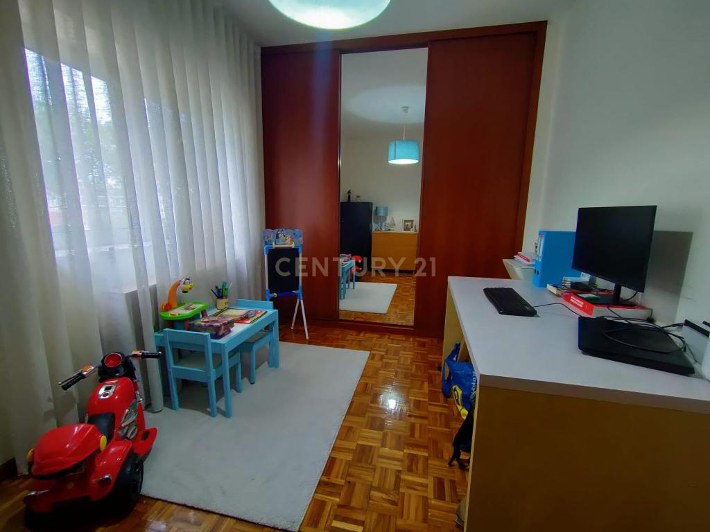 Apartamento T3 com Terraço e Vista na Póvoa de Varzim - Image 21