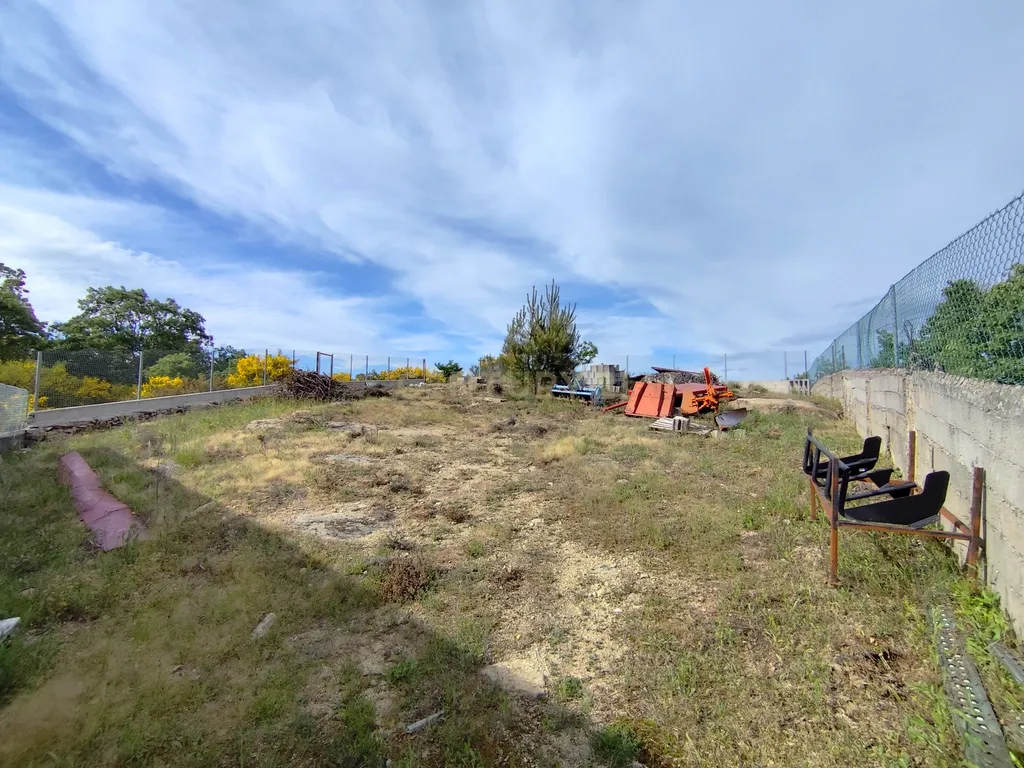 Moradia T3 com Armazém e Terreno Envolvente | A 14 km de Chaves - Image 44