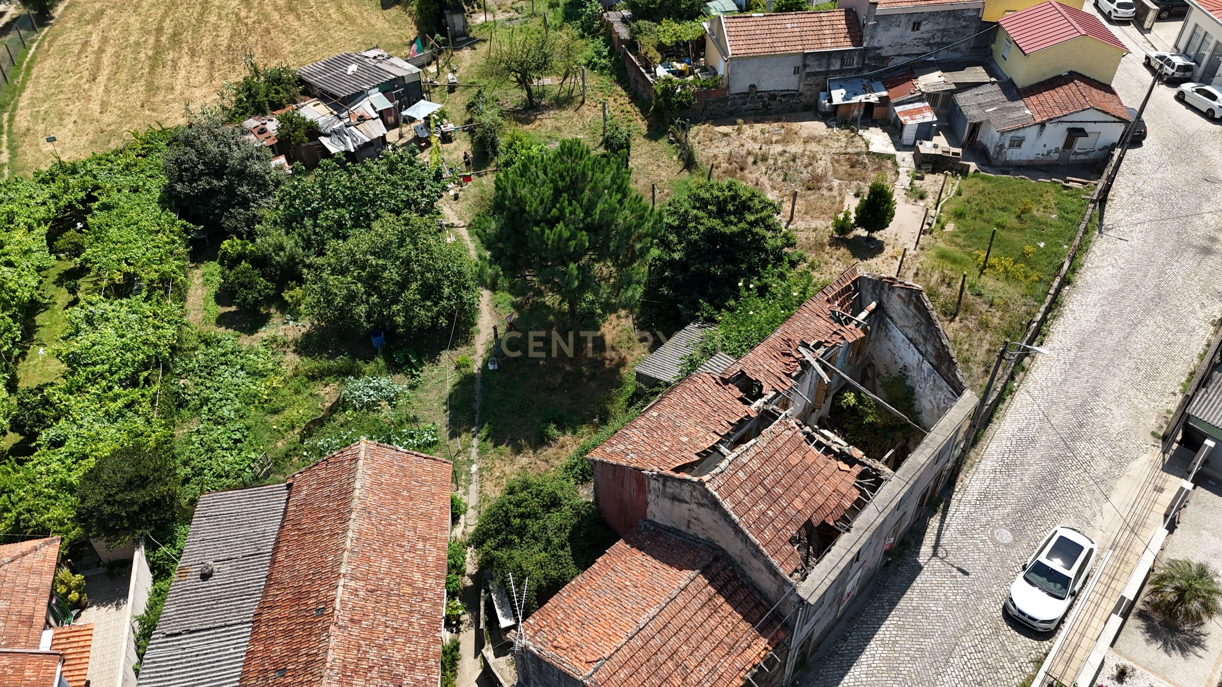 Fotografia 12 de TERRENO PARA CONSTRUÇÃO EM FÂNZERES | METRO | 1714M2