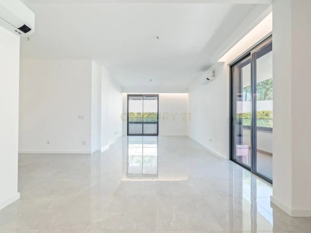 Apartamento T2 Novo a Estrear, Piscina, Estacionamento Privativo, no Centro de Albufeira – Correeira - Image 6