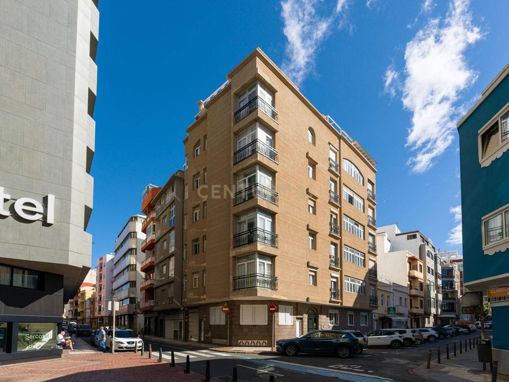 Piso moderno de 3 dormitorios junto a las Canteras