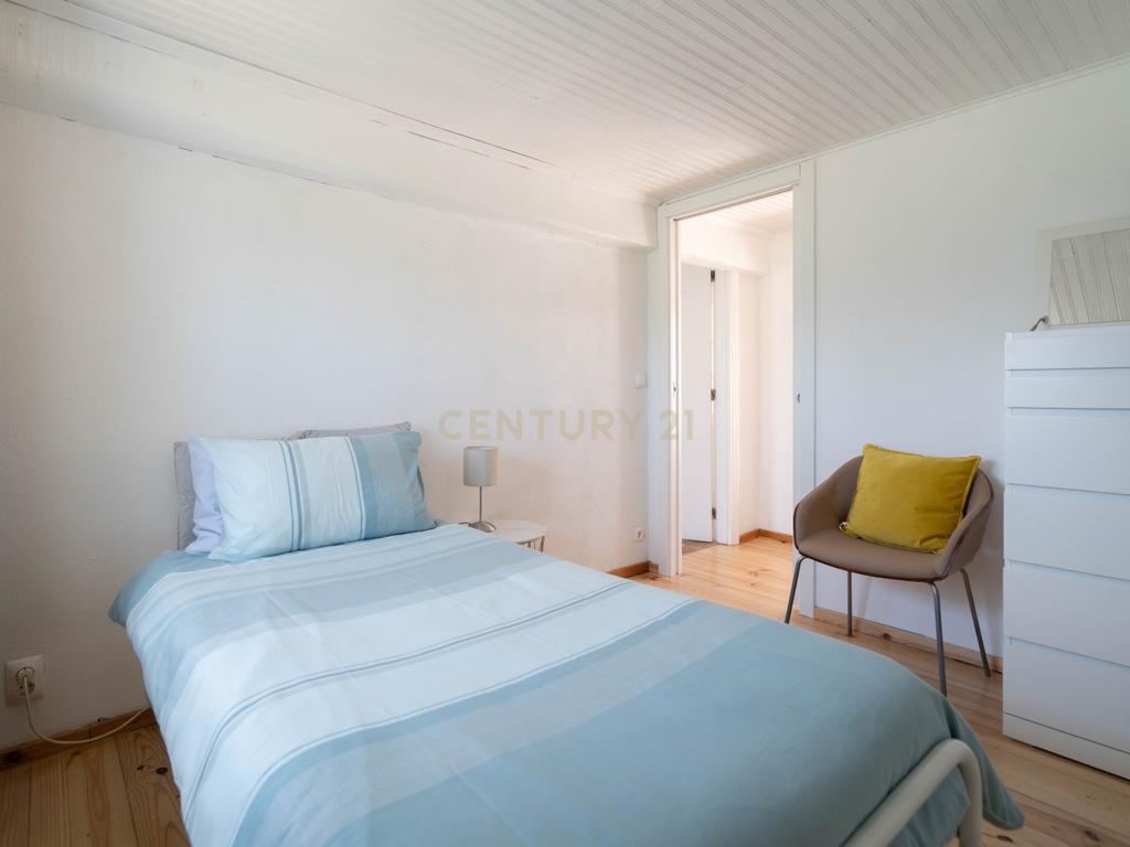 Moradia T7 tradicional em bom estado com varanda coberta, pátio, piscina, terraço coberta, vistas boas e jardim numa localização sossegada perto do centro de Arganil e o rio Alva - Image 65