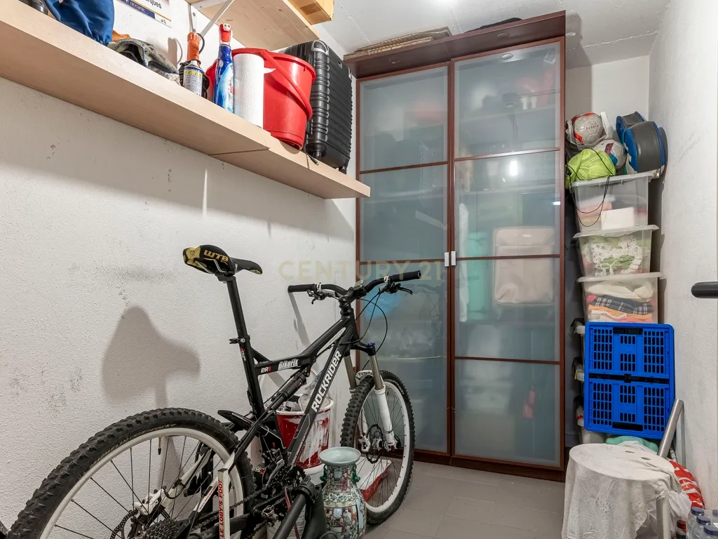 Apartamento T4 em Alfragide com Vista e Excelentes Acabamentos - Image 33
