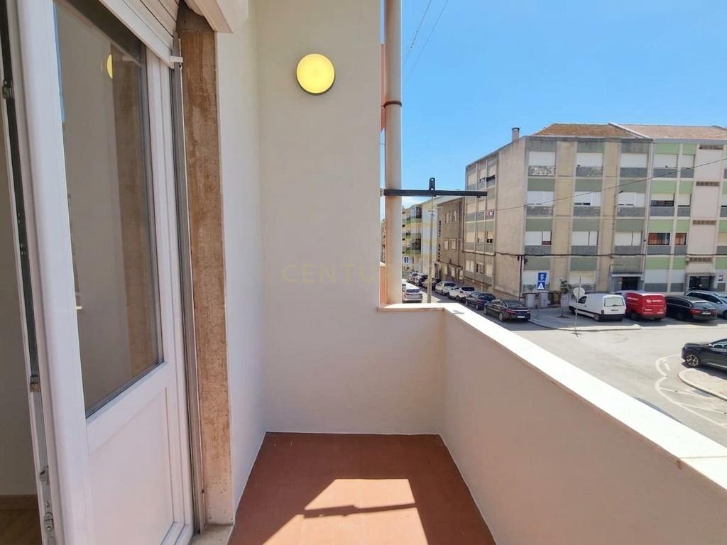 Apartamento T1 com Varandas em Barreiro, Setúbal - Image 19