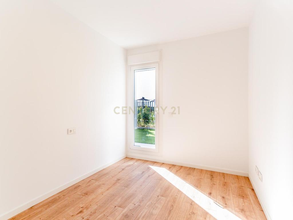  - Image 25