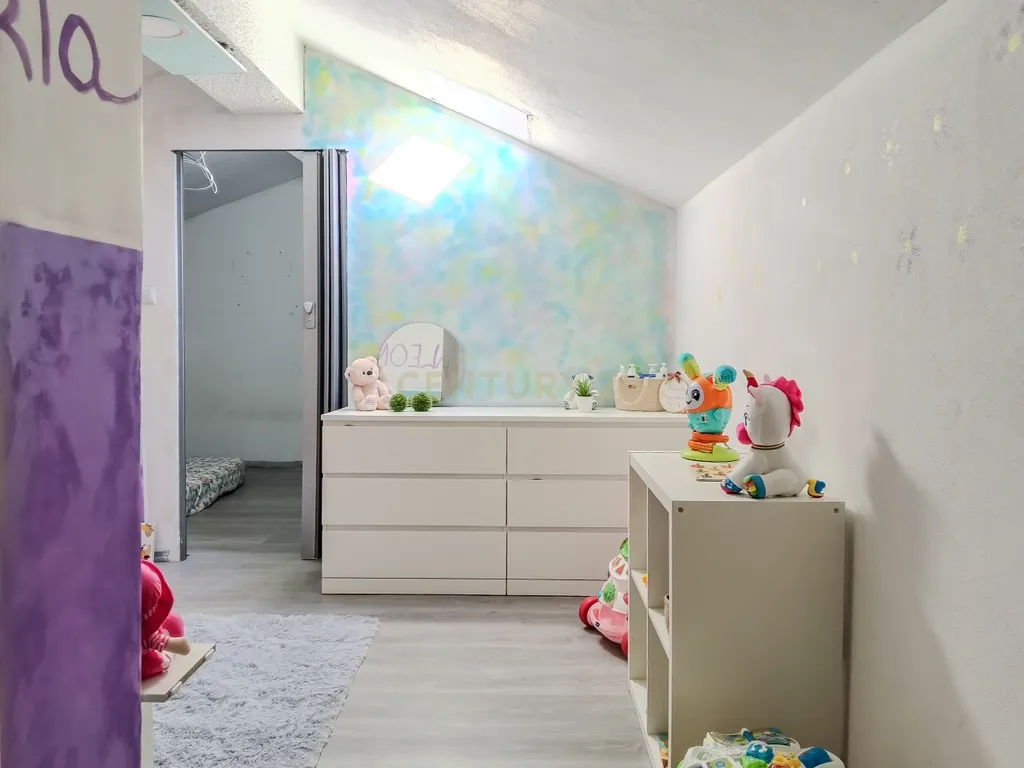 Apartamento T2, de 2 frentes, localizado em Rio Tinto, com Sótão e Garagem Box - Image 23