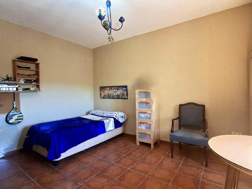 Moradia andaluza independente com piscina privada, jardim bem cuidado, cozinha exterior com churrasqueira e charme tradicional na tranquila zona residencial de Los Arroyos (Arriate), a apenas 10 minutos de Ronda e a menos de uma hora da Costa del Sol — pronta a habitar. - Image 28