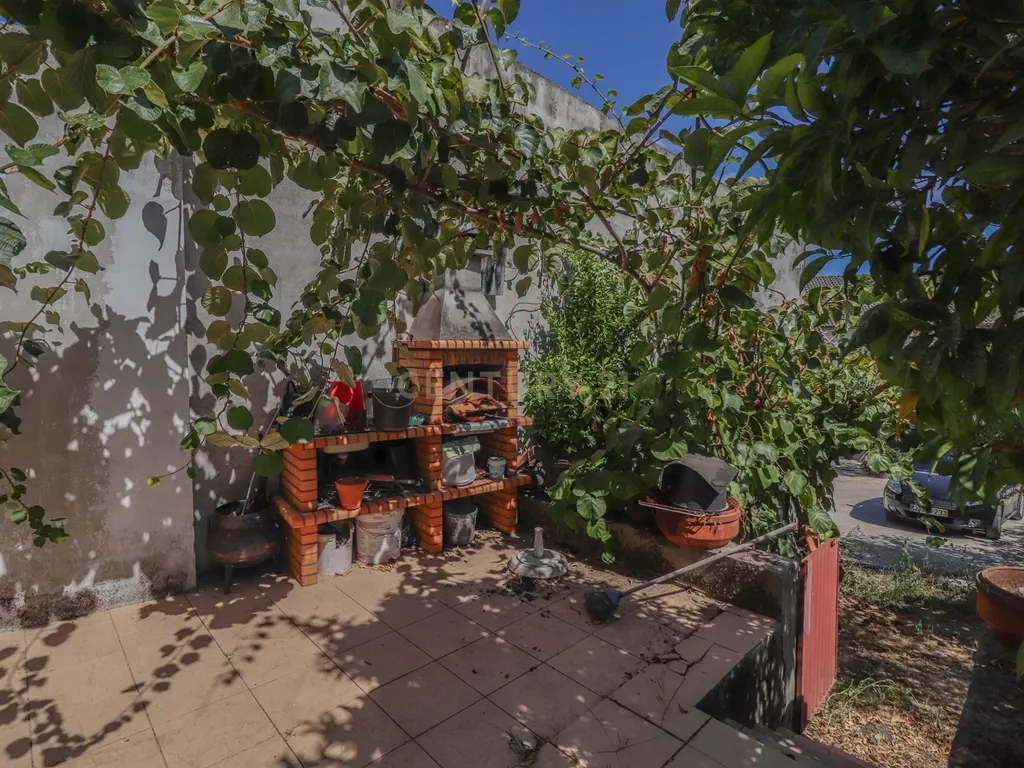 Oficina e anexo para habitação com terreno, em Ansião - Image 25