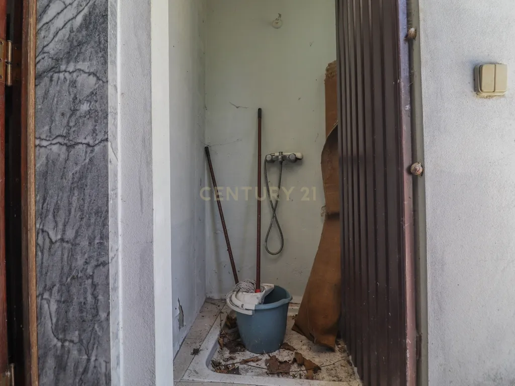 Oficina e anexo para habitação com terreno, em Ansião - Image 23