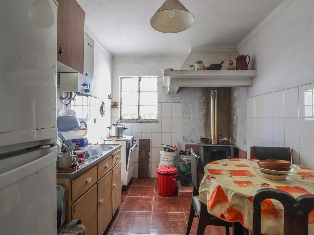 Oficina e anexo para habitação com terreno, em Ansião - Image 16