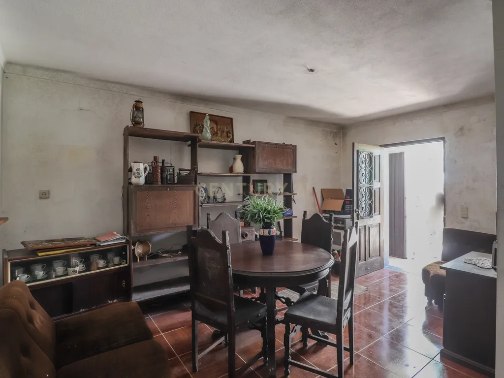 Oficina e anexo para habitação com terreno, em Ansião - Image 4