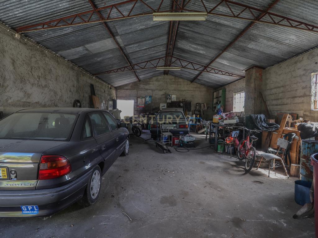 Oficina e anexo para habitação com terreno, em Ansião - Image 7