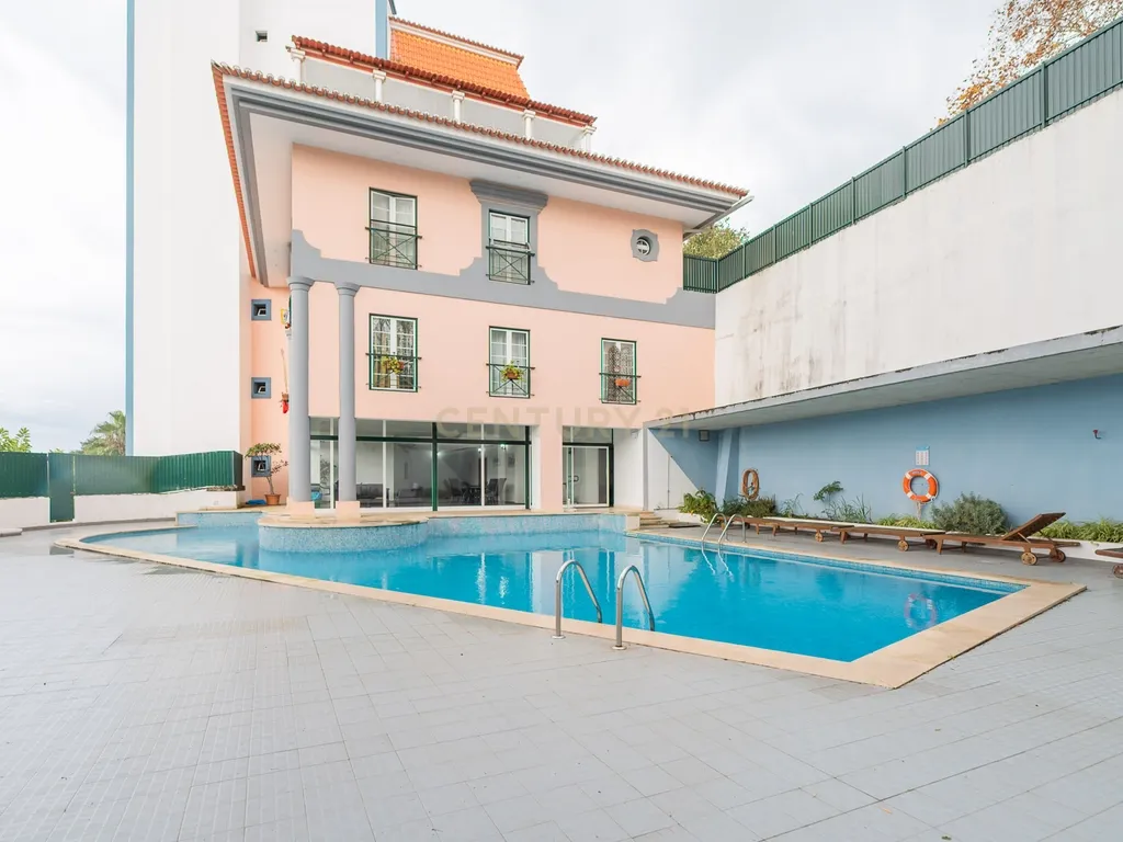 Monte Estoril - Apart. T1+1 com estacionamento e piscina em condomínio na Av Saboia - Image 2
