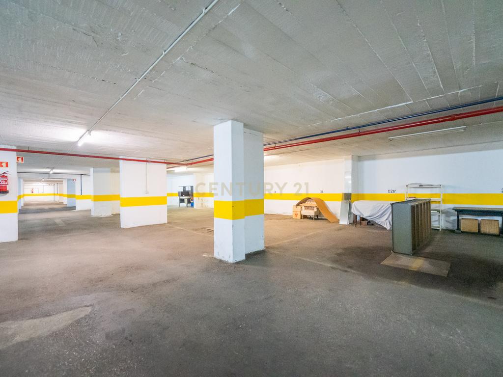 Monte Estoril - Apart. T1+1 com estacionamento e piscina em condomínio na Av Saboia - Image 46