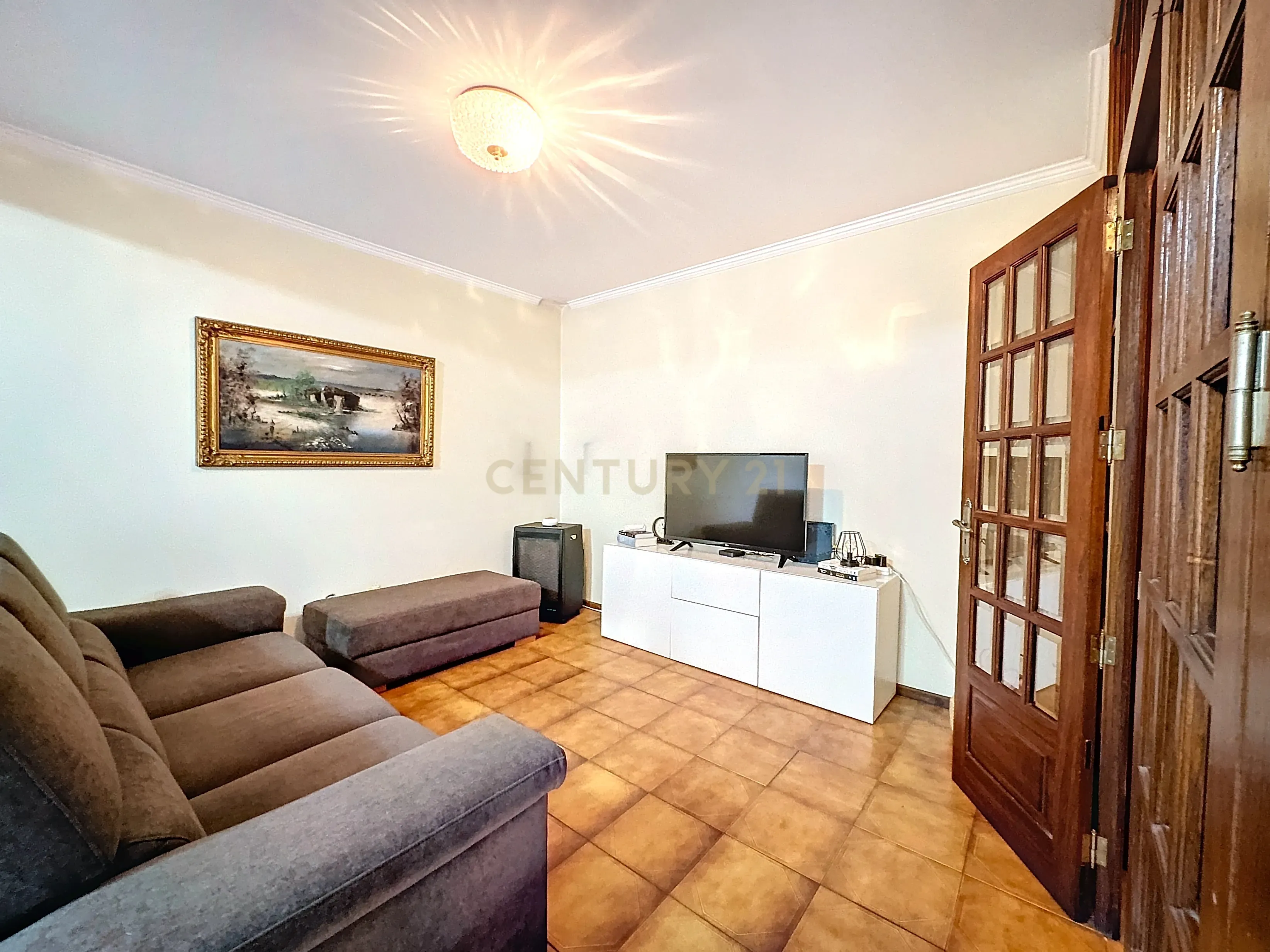 Apartamento T3 com varandas e lugar de garagem, na Póvoa de Varzim, Porto - Image 4